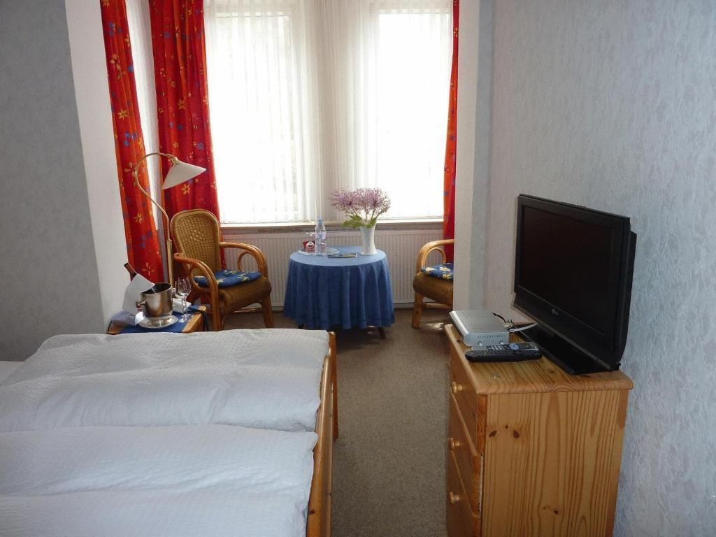 Hotel Waldschloesschen Plein Ngoại thất bức ảnh